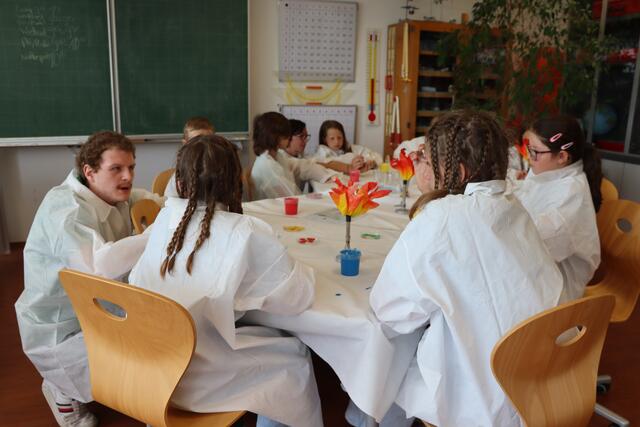 Im Labor wird fleißig geforscht.  | Foto: Vanessa Trabi