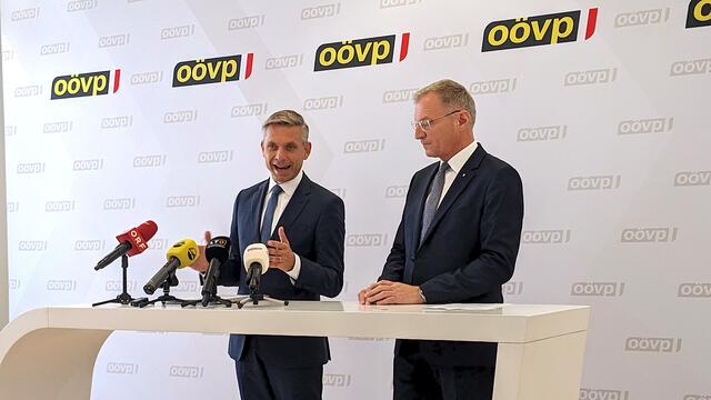 Hattmannsdorfer und Stelzer bei der Pressekonferenz am Donnerstag. | Foto: MeinBezirk
