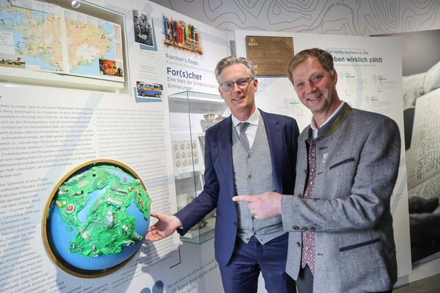 Johannes Hörl (Vorstand Großglockner Hochalpenstraßen AG, links) und Martin Lackner (Bürgermeister Heiligenblut am Großglockner). | Foto: grossglockner.at