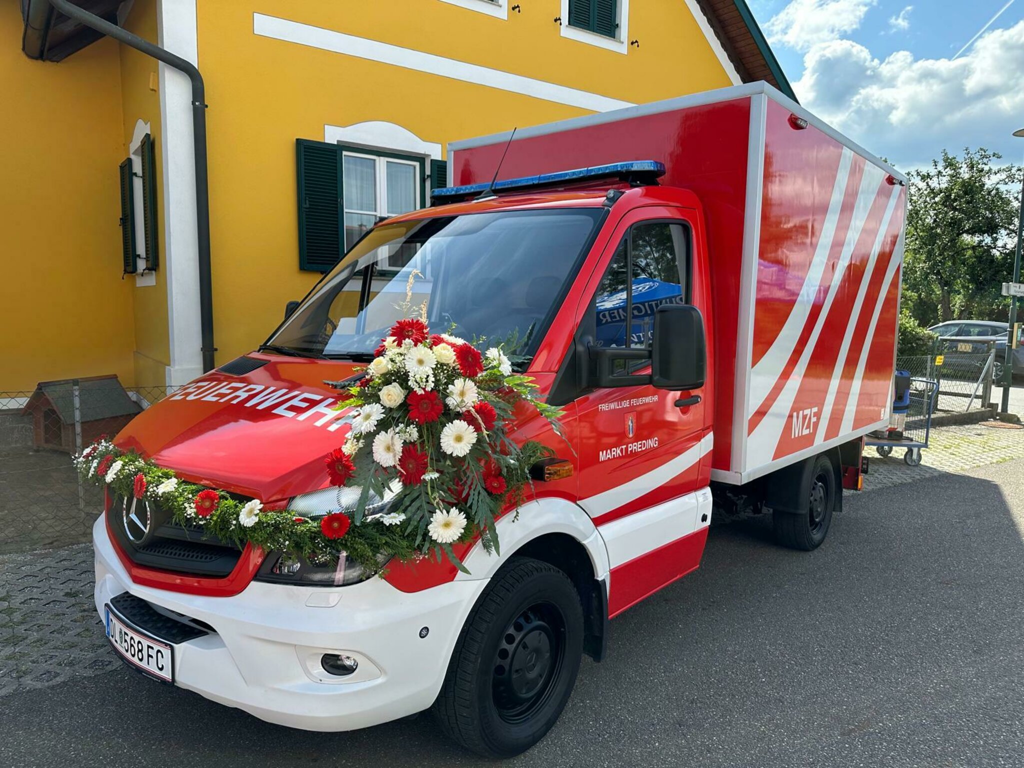 Vom-Gem-setransporter-zum-Feuerwehrfahrzeug