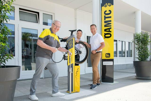 Karl Pramendorfer, Johann A. Sommerer und Öamtc-Funktionär Heinz Brückl. | Foto: Öamtc