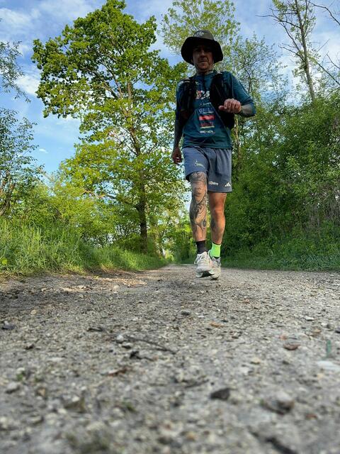 Knapp 1.000 Kilometer war Andreas Rambo Ropin zu Fuß entlang der Donau unterwegs – in Österreich und Deutschland. | Foto: Andreas Ropin