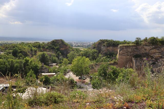 Aussicht über die Oper im Steinbruch (Gastronomie und Eingang) | Foto: RMA Triebaumer