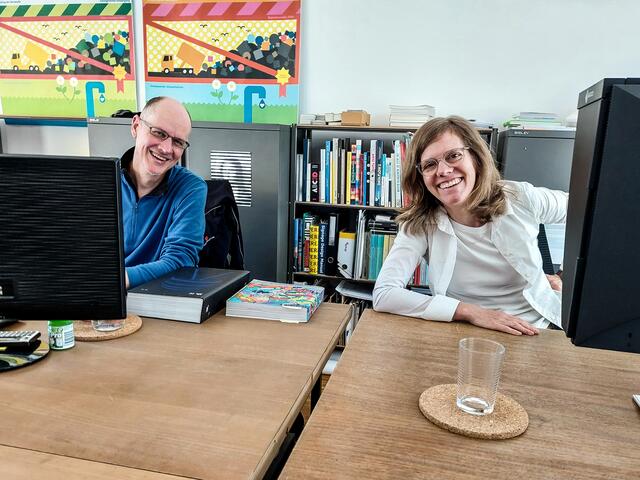 Der Informatiker Michael Ruth und die Grafik-Designerin Julia Krauth finden das Coworking im Wildgarten inspirierend. | Foto: Helene Weber-Köpf