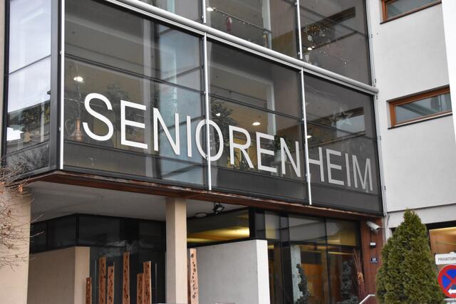 Neue Führungskräfte werden ab September das Wörgler Seniorenheim unterstützen, weitere Mitarbeiter-Boni sind derzeit in Ausarbeitung. | Foto: Barbara Fluckinger
