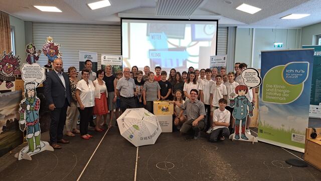 Für Schulklassen und Kindergartengruppen gab es unlängst die Klimaversum Wanderausstellung, bei der die Kinder viel Interessantes rund um das Klima erlernen konnten.  | Foto: klimaregion