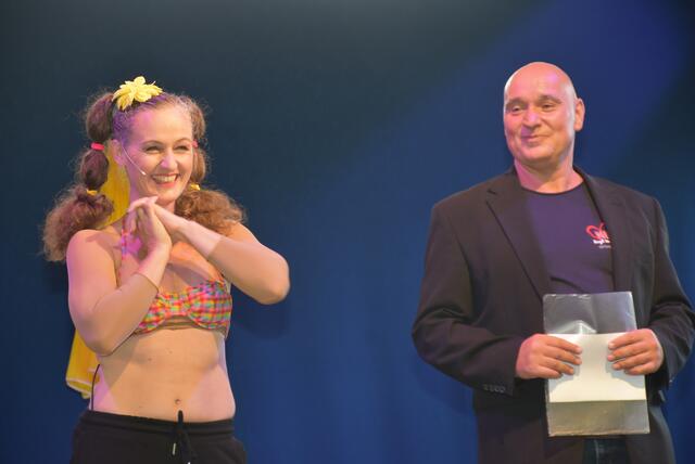 Dieses Jahr präsentieren die ARTworkers in Waldhausen auf der Nepomuk-Seebühne ihre schwungvolle Musikkomödie Dolce Vita &amp; Scandale in einer neuen Fassung. | Foto: Robert Zinterhof