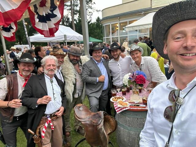 Beim Fest ging es amerikanisch und gemütlich zu. | Foto: Sascha Wurglits