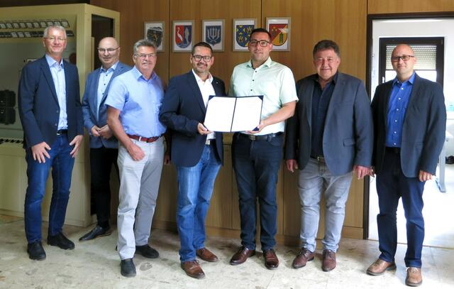 V.l.n.r.: Nikolaus Sauer (WLV), Bgm. Ernst Oroszlan (Obmann Stv. AWVS), Bgm. Kurt Fischer (2. Obmann Stv. WLV), Bgm. Ernst Edelmann (Obmann WLV), Bgm. Michael Schmidt (Obmann AWVS), Bgm. Josef Tschida (1. Obmann Stv. WLV) und Gerald Skala (AWVS) | Foto: WLV NB