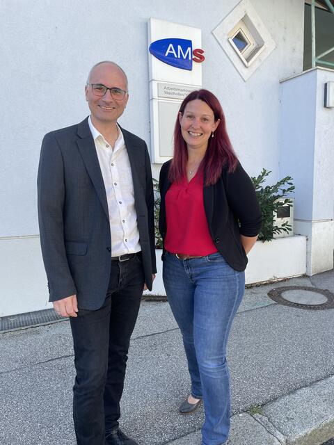 Waidhofen/Ybbs: AMS-Geschäftstellenleiter Gerald Pöchhacker und seine Stellvertreterin Isabella Müllner | Foto: Dietl-Schuller
