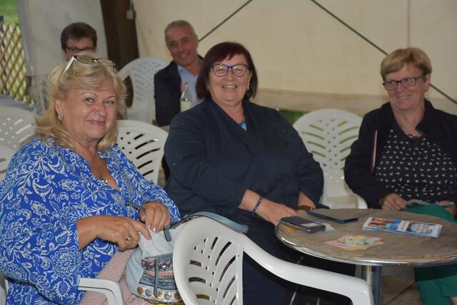 Dieses Jahr präsentieren die ARTworkers in Waldhausen auf der Nepomuk-Seebühne ihre schwungvolle Musikkomödie Dolce Vita &amp; Scandale in einer neuen Fassung. | Foto: Robert Zinterhof
