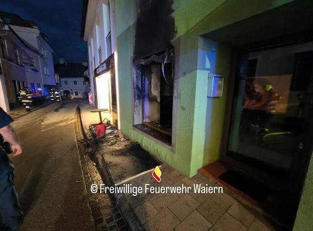 In diesem Vereinsraum im Gemeindegebiet von Feldkirchen brach ein Brand aus. | Foto: Feuerwehr Waiern