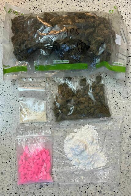 Zwölf Verdächtige wurden von der Polizei verhaftet, man geht von gut 70 Abnehmerinnen und Abnehmern aus. | Foto: Polizei Leibnitz