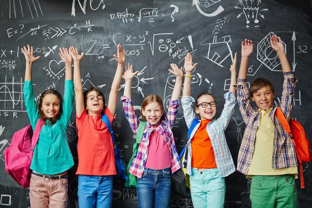 Der Zeugnistag war vor wenigen Tag. "Alles Einser"-Schüler können auch heuer wieder aus der Woche Völkermarkt lachen. | Foto: pressmaster/stock.adobe.com