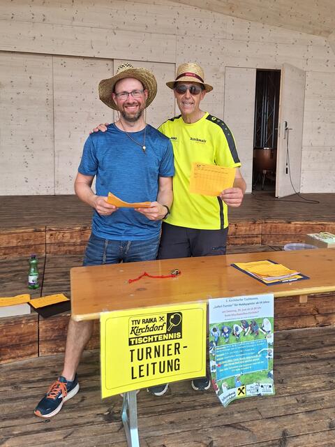 Freude bei Kassier Andreas Astl und Obmann Gernot Schwaiger