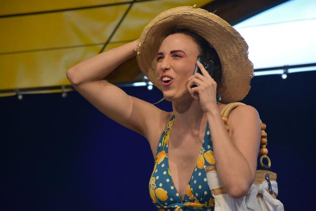 Dieses Jahr präsentieren die ARTworkers in Waldhausen auf der Nepomuk-Seebühne ihre schwungvolle Musikkomödie Dolce Vita &amp; Scandale in einer neuen Fassung. | Foto: Robert Zinterhof