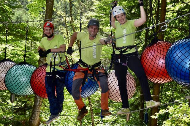 Die Trainer Fabian Irsay und Gerhard Haasz mit Geschäftsführerin Anna-Maria Müllner | Foto: Elisabeth Peinsipp