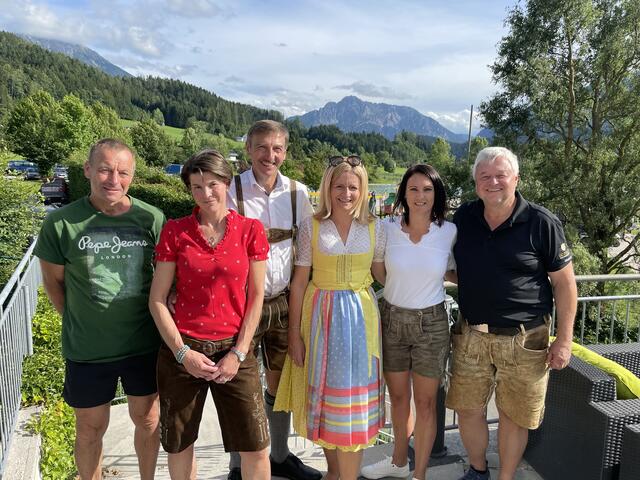 Josef Rathmair, Brigitta Eules, Hans Feßl, Marion Dilly, Corinna Polz, Horst Dilly (von links) | Foto: Weymayer