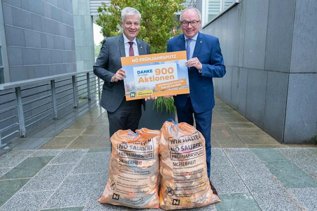 v.l.n.r. Präsident der NÖ Umweltverbände LAbg. Anton Kasser und LH-Stellvertreter Stephan Pernkopf