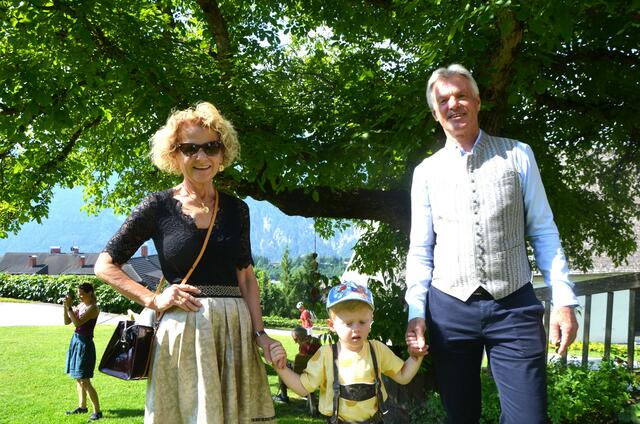 Bgm. Stefan Brandstätter mit Gattin Christa und Sohn Livius