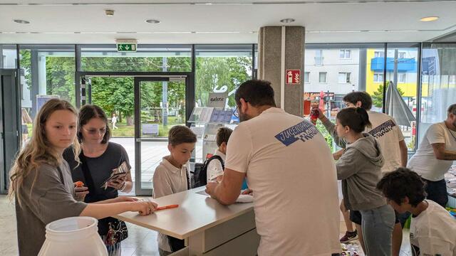 Jedes Zeugnis wurde kontrolliert | Foto: Jugendpalette