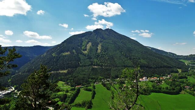 Auf der Krenthallerwand ... - hier der Blick zum Sonnwendstein -  ... &gt;&gt;&gt; Panorama - Intro 1 bis 3 ...
 | Foto: © Silvia Plischek