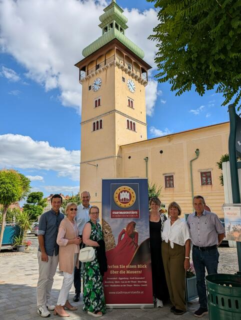 Die Stadtmauerstädte NÖ trafen sich in Retz um weitere gemeinsame Aktivitäten zu planen, v.l.n.r. Daniel Wöhrer/Retz, Helga Thenmayer/Laa, Michael Staribacher/DORN, Saskia Kaas/Weitra, Michaela Brinnich/Eggenburg, Brigitte Häckel/Drosendorf, Martin Seidl/Horn
 | Foto: Stadtgemeinde Retz