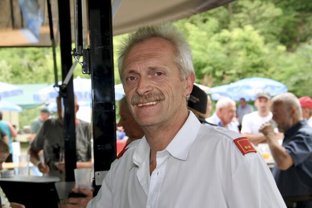 FF-Kommandant Johann Ratsch darf über die Gästezahl zufrieden sein.
