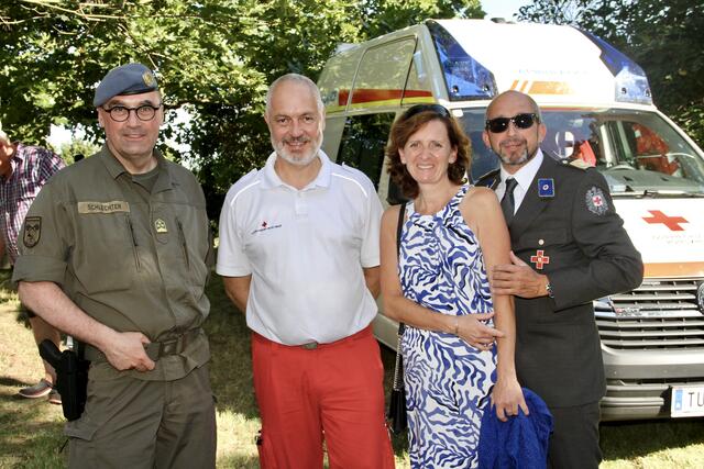 Oberst des Generalstabes, Jürgen Schlechter, begrüßte höchstpersönlich nicht nur die meisten Ehrengäste sondern mischte sich auch unter die Besucher.