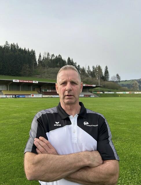 Robert Pozewaunig ist als Trainer der Kampfmannschaft aktiv. Für die kommende Saison hat man einen Top-Fünf-Platz als Ziel ausgegeben. | Foto: SV M&amp;R Feldkirchen
