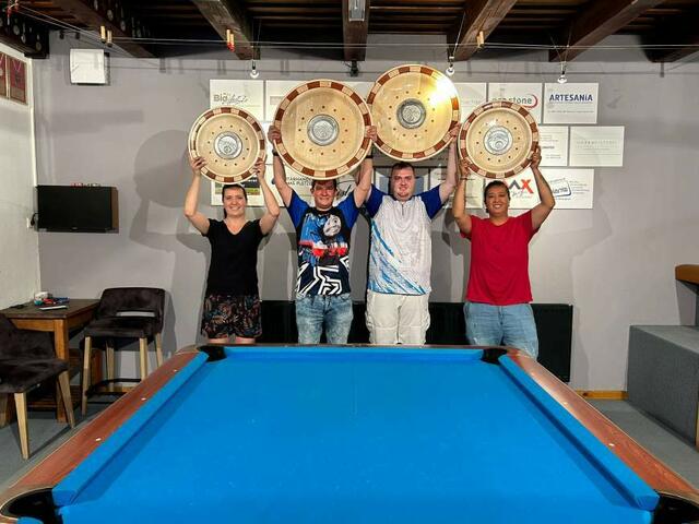 Die Sieger v.l.n.r. Marion Winkler (Amateur League), Thomas Aigner und Raphael Holzner (Champions League) und Seychelyne Knapp (Amateur League) | Foto: BC Saustall Fieberbrunn