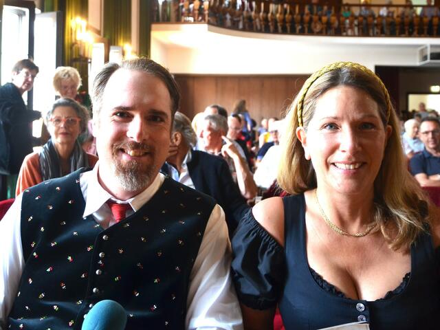 In Tracht: Johannes Zlattinger und Urike Kofler