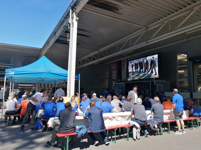 Zur Jubiläumsfeier gab es auch eine Präsentation über 20 Jahre Geschützte Werkstätte Tirol. | Foto: Christoph Nösig