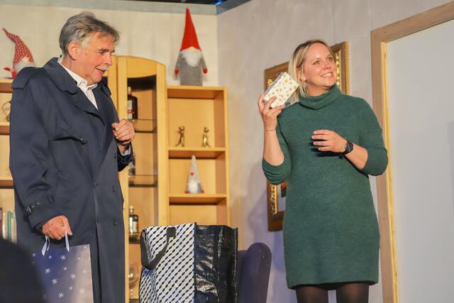 Die Kriminalkomödie "In dieser wunderschönen Nacht" spiel zu Weihnachten | Foto: Iris Bloder