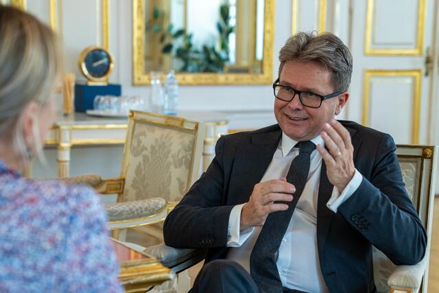Martin Polaschek: Künftig soll durch kreatives Arbeiten mehr auf die Talente der jungen Leute Rücksicht genommen werden. Nicht alle Schülerinnen und Schüler studieren nach der Matura.  | Foto: Gilian Scharf