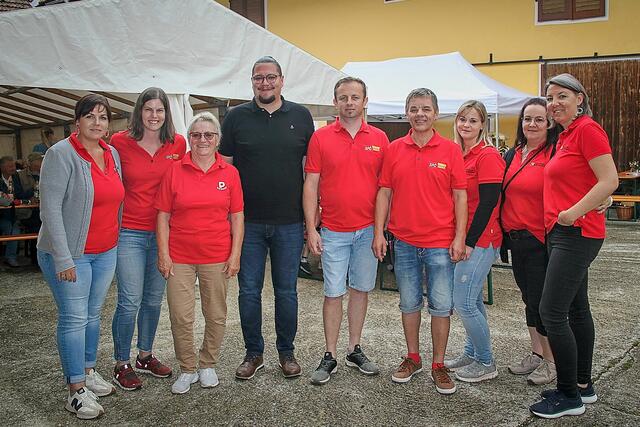 Die SPÖ Weibern der örtliche Pensionistenverband und die Kinderfreunde Weibern luden zu einem Generationenfest. | Foto: Starlinger/SPÖ
