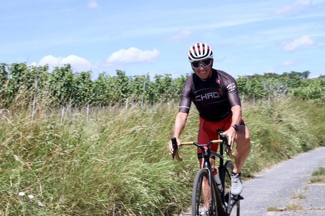 Rupert Elsensohn nimmt auch an Rennen wie "In Velo Veritas" teil und liebt ausgiebige Tagesfahrten mit bis zu 70 Kilometern. | Foto: Doppelmair
