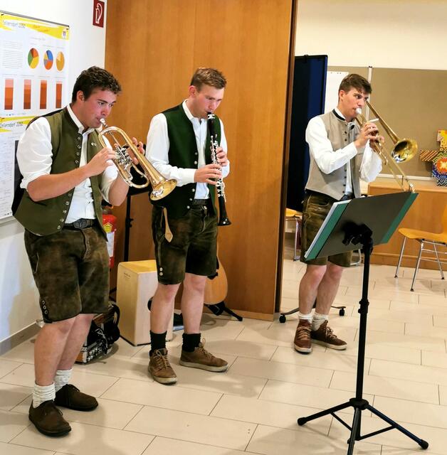Thomas, Johannes und Martin Honsig brachten musikalischen Schwung in den Zukunftsrat.