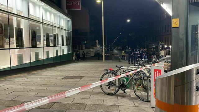 ie Polizei teilte auf Anfrage, dass es sich bei den Beteiligten der vergangenen Tage um ethnische Gruppen handelt, "in denen das Ehrgefühl eine sehr wichtige Rolle spielt". Als Motiv werde "oftmals die Kontrolle über den öffentlichen Raum genannt". | Foto: Ronja Reidinger/MeinBezirk