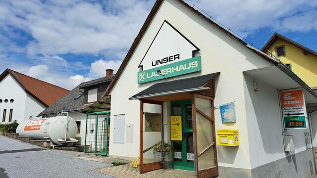 Edelschrott verliert neben dem Standort auch die Postpartnerstelle und die Tankstelle. | Foto: Zach