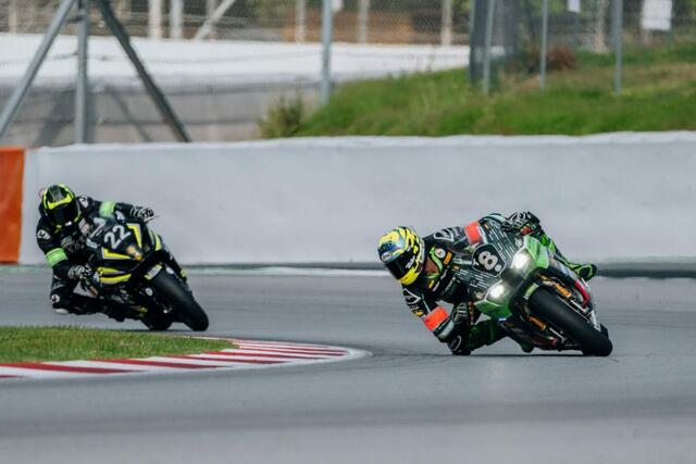 Nico Thöni raste mit der Kawasaki auf den zweiten Rang. | Foto: Team Bolliger