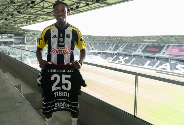 Der junge Flügelstürmer Alexis Tibidi kickt künftig für den LASK – sein Vertrag läuft bis Sommer 2028. | Foto: LASK