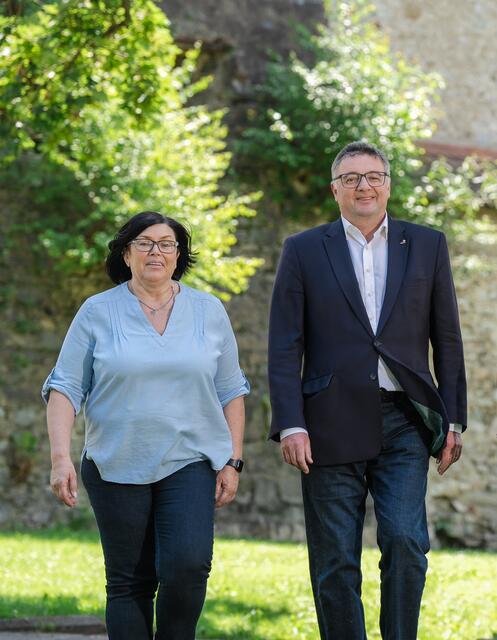 Maria Fischer, Bürgermeisterin von Spital am Semmering, und Jörg Leichtfried, SPÖ-Regionalvorsitzender und Stlv. Klubobmann im Nationalrat, sind für die kommenden Nationalrats- und Landtagswahlen nominiert. | Foto: Paller