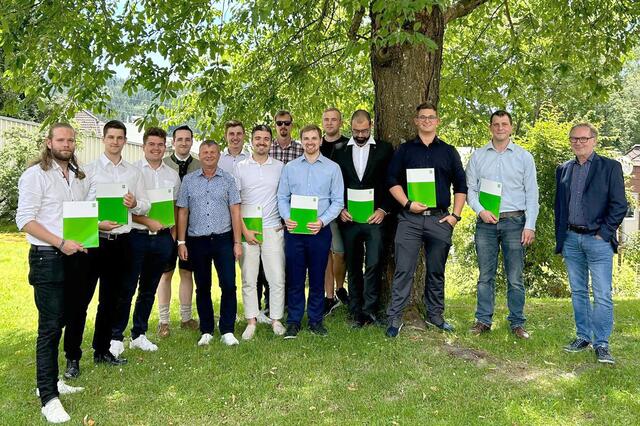 Raphael Eisschiel, Michael Schneeberger, Tobias Leitner, Tobias Viehböck, Walter Pechmann, Christoph Hoheneder, Andreas Falkinger, Sebastian Moser, Christian Lauß, Makus Piffl, Daniel Rammerstorfer, Raffael Brunner, Georg Füchsl und  Swen Pfaffenberger (v. l.). | Foto: TFS