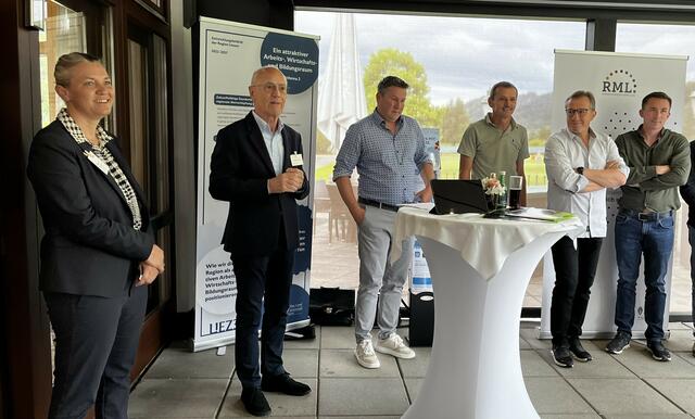 Geschäftsführerin Eva Stiermayr (RML), Moderator Siegfried Nerath, Geschäftsführer Oliver Esterl (Kulinarwerk Fresh Genussmanufaktur GmbH, v. l.) | Foto: RML