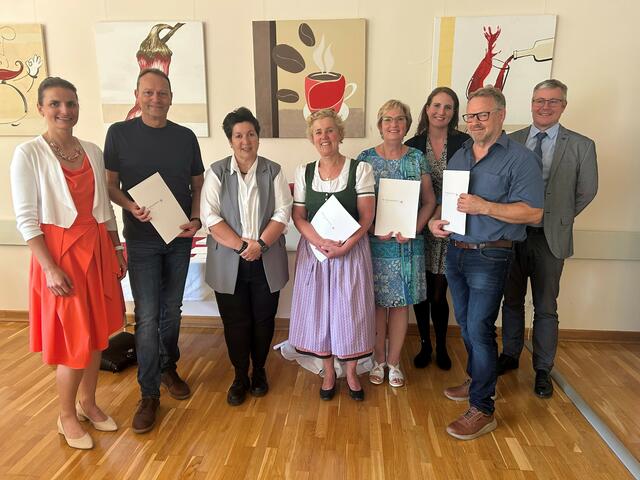 Bettina Ellinger (Leiterin der Bildungsregion), Helmut Kneissl (VS Waidring), Karin Eschelmüller (Schulqualitätsmanagerin), Waltraud Hetzenauer (VS Going), Karoline Rabl (VS Penning), Clarissa Waldner (Sachbearbeiterin der Bildungsdirektion), Bartl Rainer (MS Kirchberg), Peter Spanblöchl (Landesvertretung Pflichtschulen) (v. li.).
 | Foto: privat