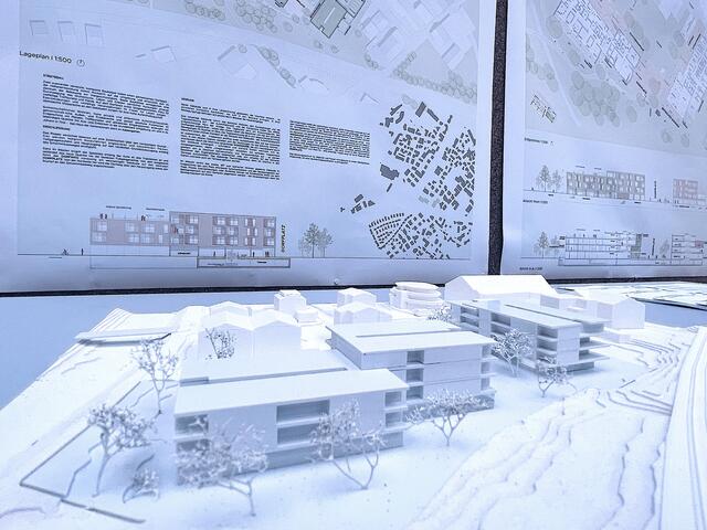 Modell des Siegerprojekts und Pläne ausgestellt. | Foto: Kogler