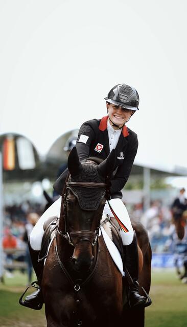 Beim jüngsten Turnier in Aachen erreichte Lea Siegl mit ihrem Pferd Van Helsing P den hervorragenden achten Platz. Ihre bisherige Bestleistung im Traditionsturnier. | Foto: EQ Equestrian Management