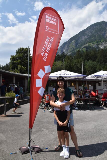 Mutter Verena und Sohn Lukas genossen das tolle Rahmenprogramm bei der ORF Radio Tirol Sommerfrische in Absam. | Foto: Kendlbacher