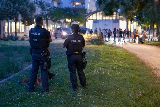 In ganz Wien finden nach den Vorfällen mit Banden am Wochenende Aktionen, wie hier bei der Jägerstraße, statt. | Foto: Max Spitzauer/MeinBezirk